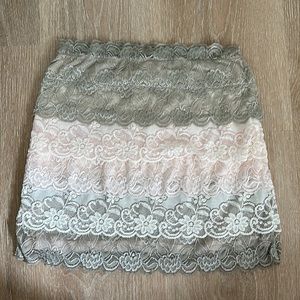 Tiered lace mini skirt